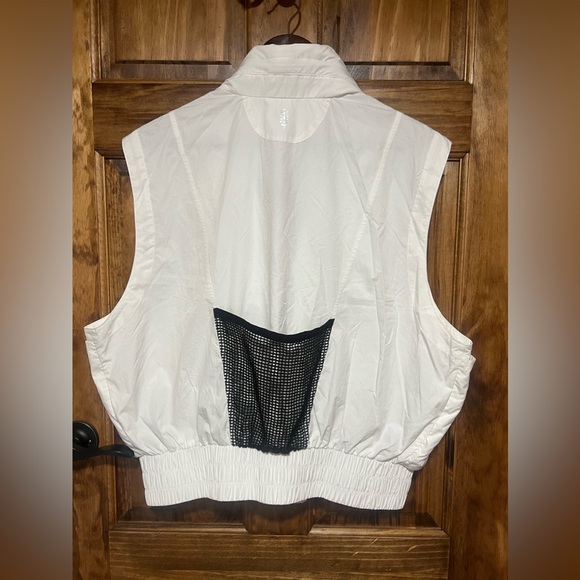 NWOT Free People Off The Grid Vest, White/Black, Size Medium - Picture 8 of 9